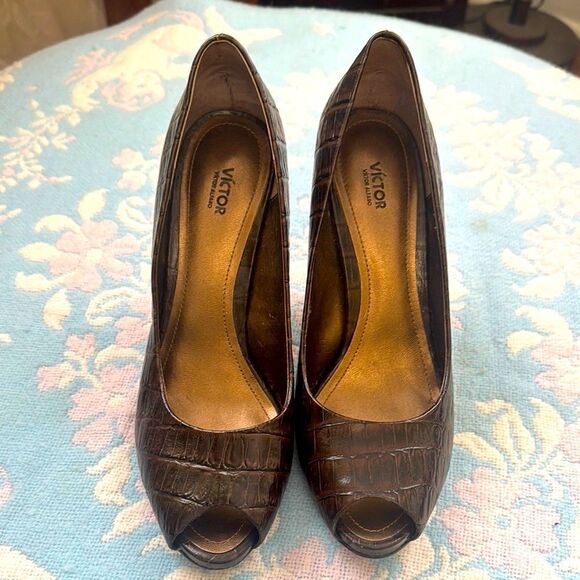*Victor Alfaro* Sz 7.5 Croc Tortoise Brown Peep-Toe Leather Heels Pumps - Picture 2 of 7